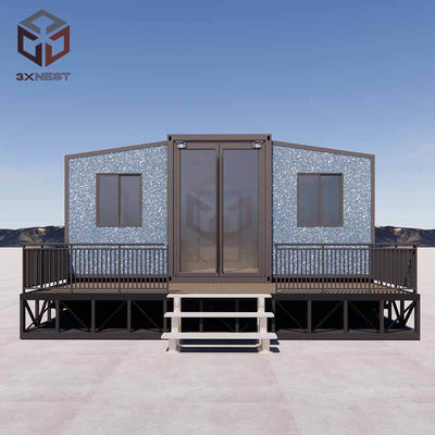 Case prefabbricate personalizzabili con balcone e scale